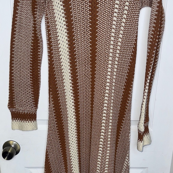 Modest Essentials Crochet Maxi Dress Brown Beige Striped Long Sleeve M - Picture 4 of 12
